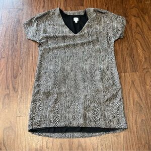 Peyton Jensen snake print short sleeve shift dress Size Medium